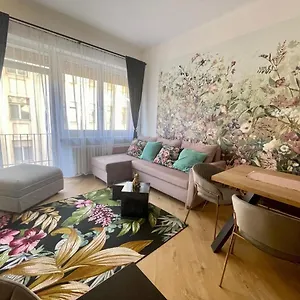  Apartment Hollan Residence I 3Bdr I 2Bathr I Freeparking